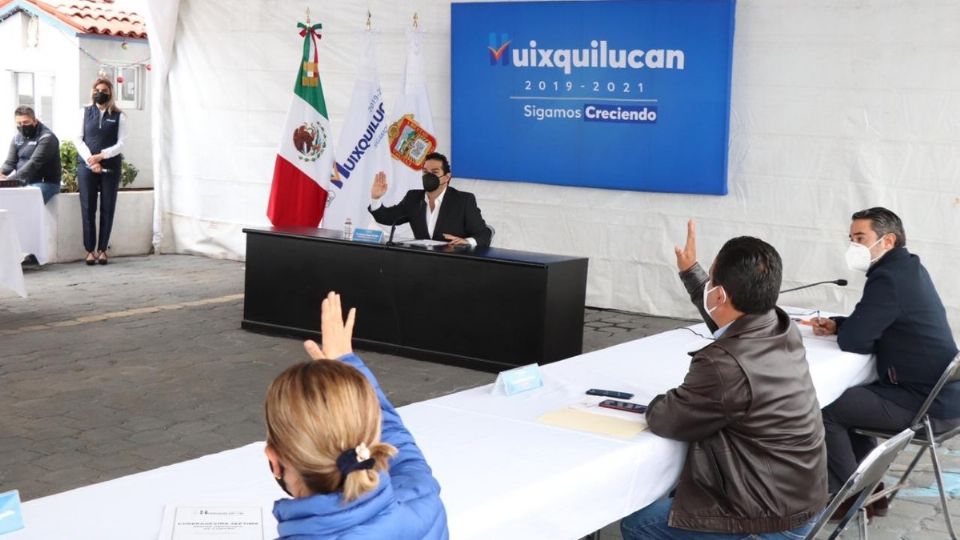 El alcalde Enrique Vargas del Villas el llamó a los huixquiluquenses observar todas las medidas de seguridad e higiene. Foto: Especial