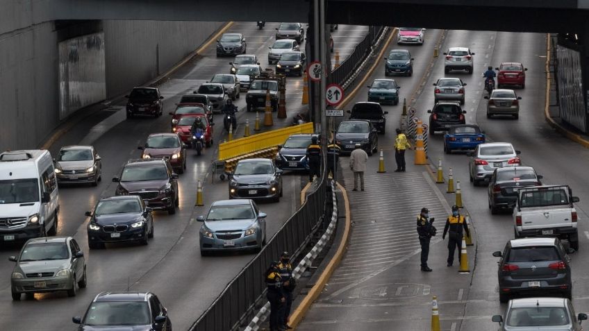 Usan 2 mil autos carril reversible de Circuito Interior; definirán horarios