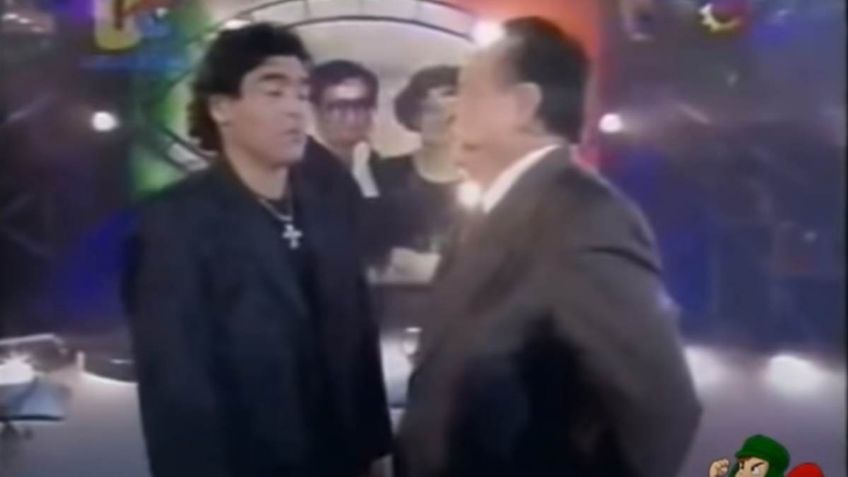 VIDEO VIRAL: El día que Maradona entrevistó a su ídolo, Chespirito