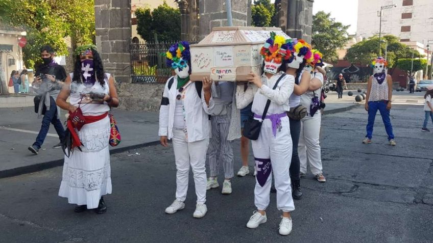 Mujeres marchan en Morelos contra la violencia feminicida