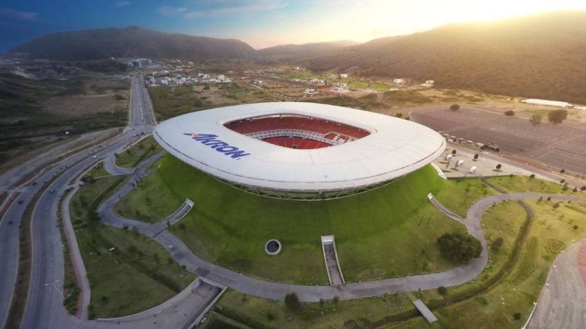 Convierten Estadio Akron en un búnker contra el COVID-19