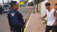 VIDEO VIRAL: ¿Quién dice que el arte no libera? Jóvenes evitan arresto al rapear frente a la policía