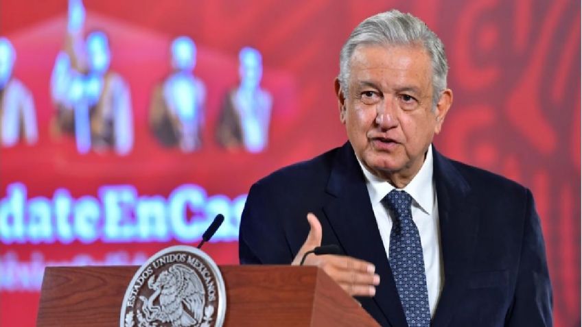 AMLO anuncia que informe de 2 años de gobierno será en Palacio Nacional