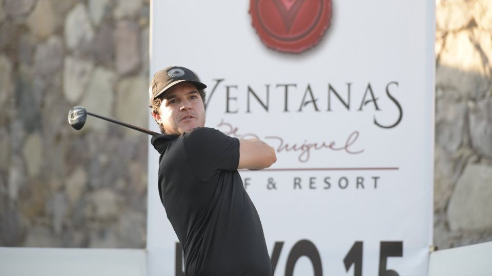 El golfista profesional capitalino tiene una ventaja de tres golpes, tras la ronda uno en  Guanajuato Foto: Especial