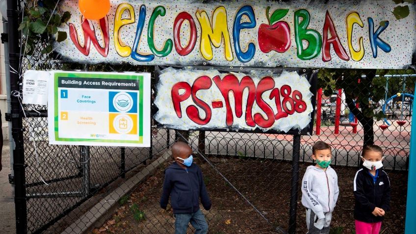 Pese aumento de contagios de Covid-19 Nueva York reabrirá escuelas primarias