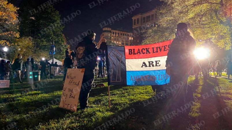 Protestas frente a la Casa Blanca. Foto: El Heraldo de México