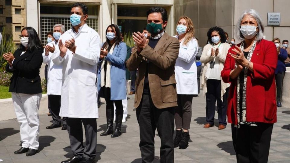 Este homenaje se realizó en las oficinas centrales del IMSS a las 12:00 horas como un reconocimiento a la labor que desarrollan personal médico, de enfermería Foto: Cuartoscuro