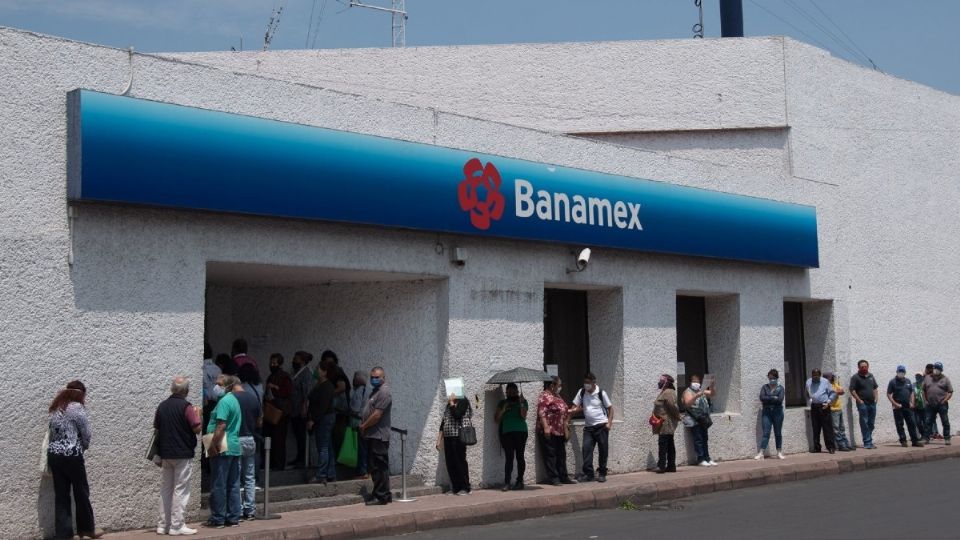 La agencia financiera señaló que va a ser hasta 2022 cuando las instituciones bancarias regresen a los niveles previos al COVID-19 Foto: Cuartoscuro