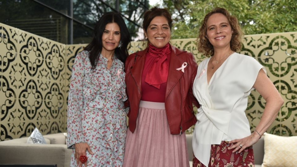 LAS ANFITRIONAS. Sandra Fernández María Benítez Y Valeria Benavides. Foto: Daniel Ojeda