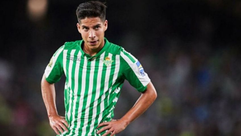 Diego Lainez sin minutos ante Barcelona; Guardado ni a la banca