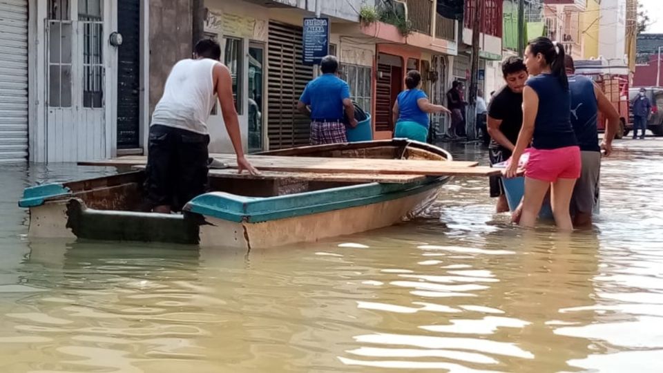 Los habitantes de este municipio señalaron que tienen la mayoría de sus bienes bajo el agua, por lo que piden apoyo de las autoridades. Foto: Paris Alejandro Salazar