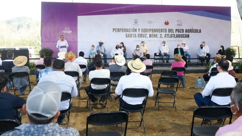 Cuauhtémoc Blanco encabeza construcción del pozo agrícola Santa Cruz