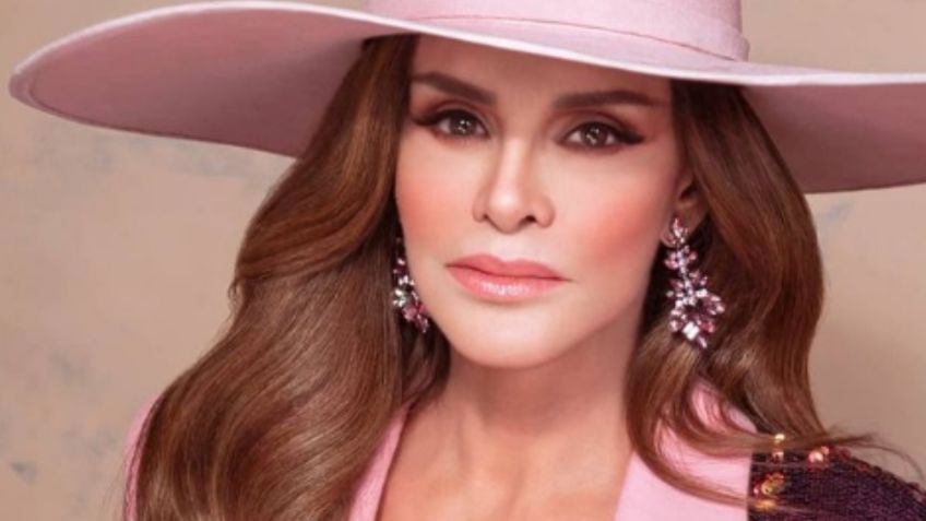 Lucía Méndez destaca en el bautizo de su nieta con increíble traje rosa | FOTO