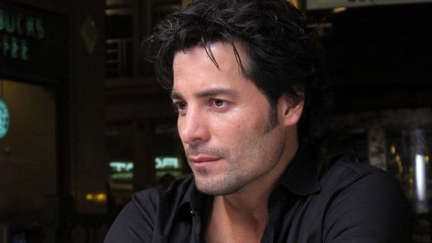 ¡Llama a tu mamá! Chayanne ENCIENDE las redes al bailar con pantalones ajustados