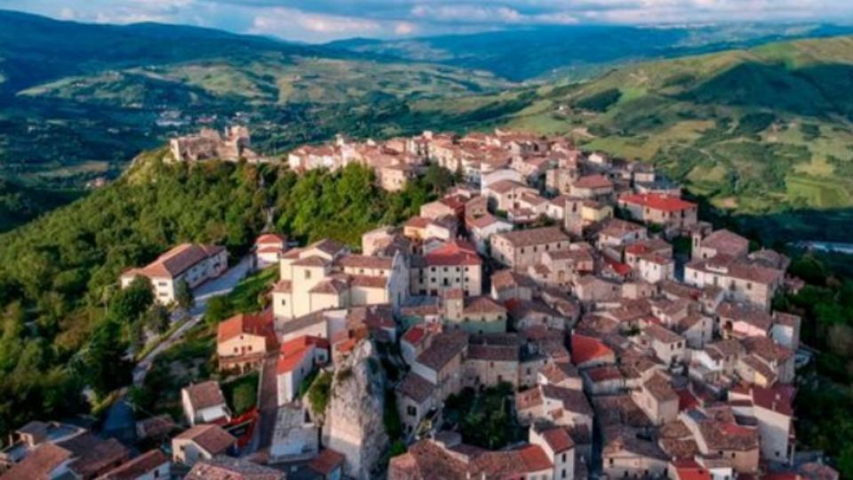 Castropignano es un pintoresco pueblo rural que se caracteriza por sus construcciones medievales. FOTOS: CNN