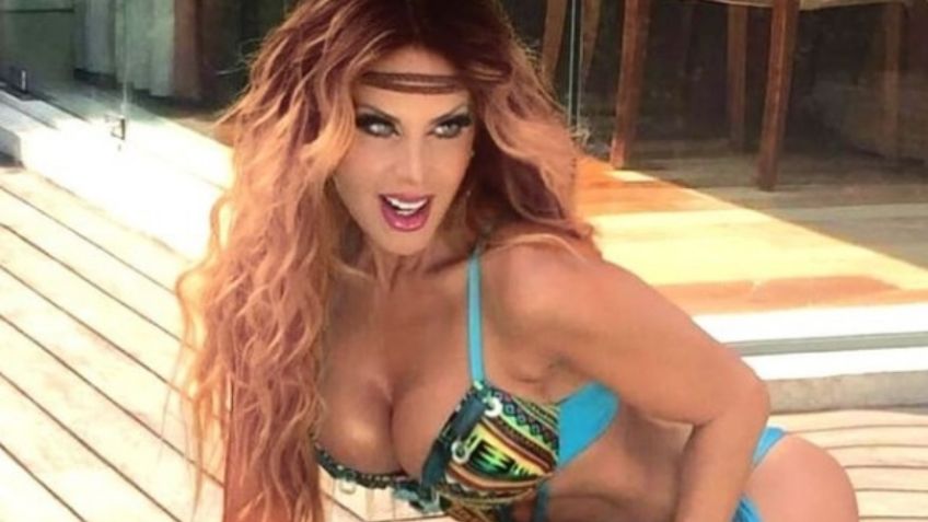 Lorena Herrera eleva la temperatura con mini vestido de cuero | VIDEO