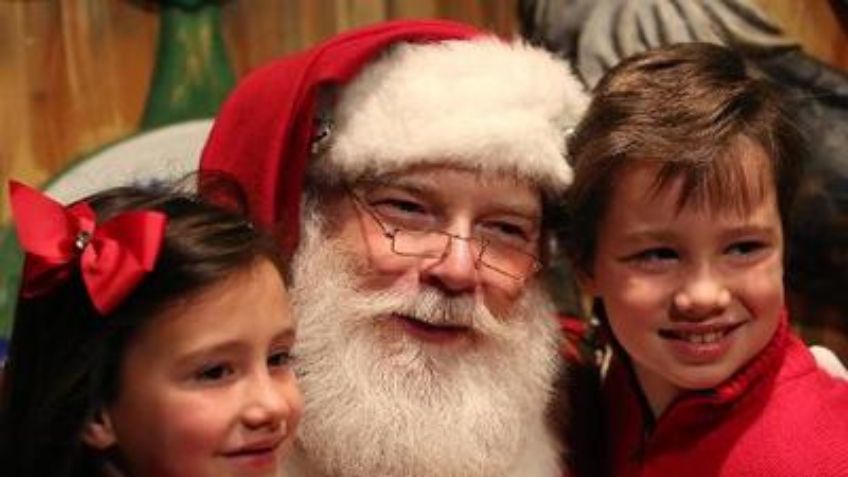 Santa Claus se toma la fotografía con decenas de niños; da positivo a COVID-19