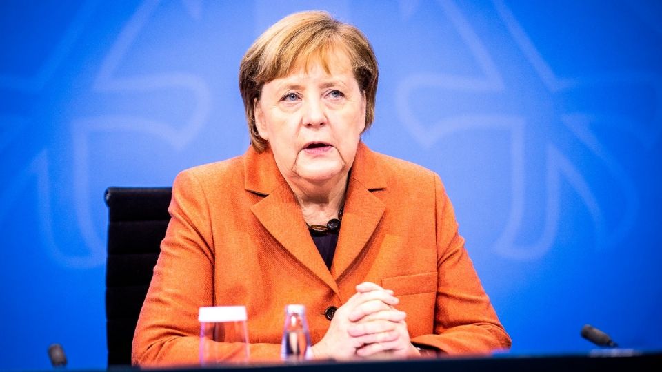 Angela Merkel lanzó una dura advertencia desde Europa. Foto: EFE