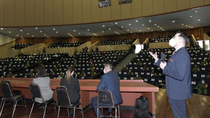 Zoé Robledo, titular del IMSS, pide "darle un respiro" a los profesionales de la Salud