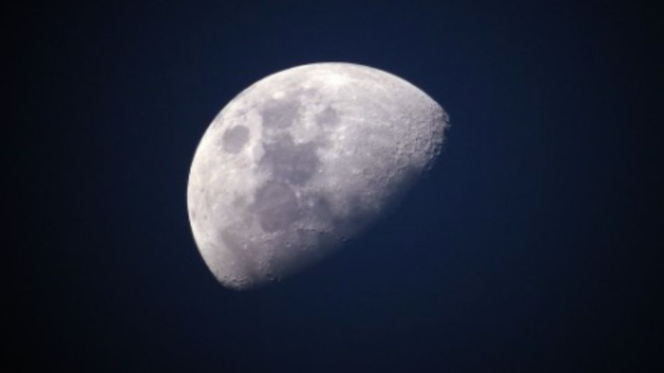 Una sonda china con rocas y arena de la Luna descendió en la Tierra. Foto: Pxhere