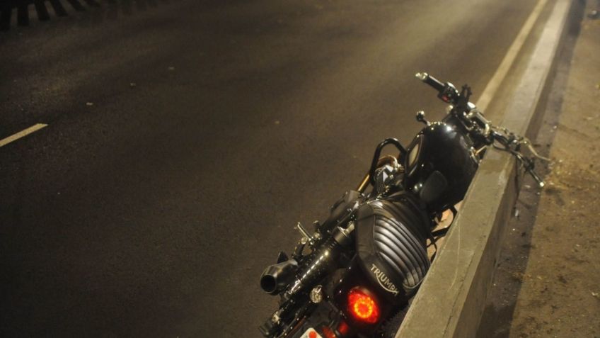 ¡Le da hasta para llevar! Mujer sorprende a su pareja con otra en motocicleta; así reaccionó él: VIDEO