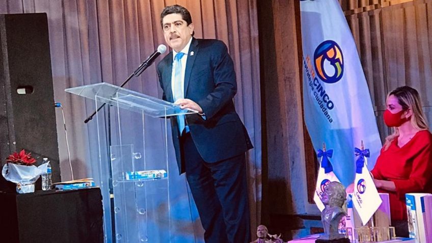 Manuel Espino presenta su onceavo libro donde retrata la vida de Morelos