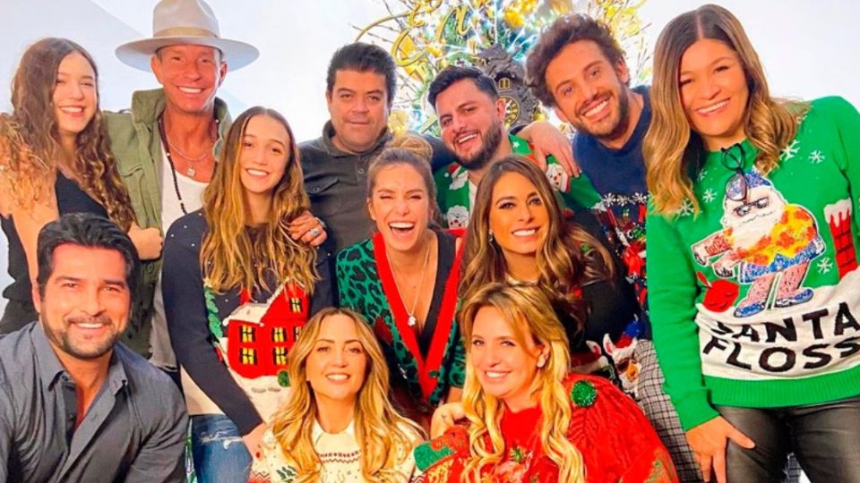 La familia de Andrea Legarreta también estuvo presente en el festejo. Foto: Especial