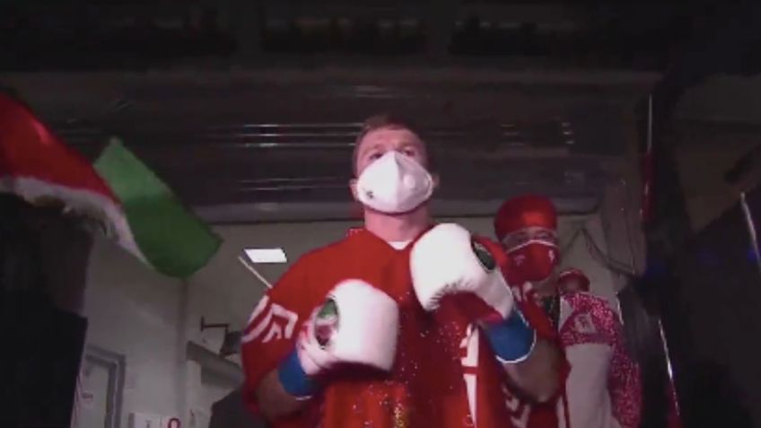 ¡Con mariachi incluido! Esa fue la ESPECTACULAR entrada al ring de Canelo Álvarez: VIDEO