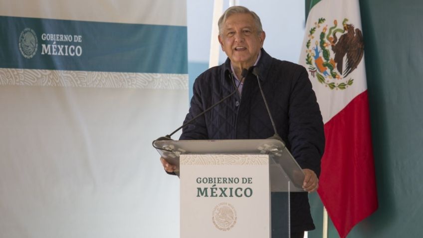 AMLO señala que ventana del auto arriba es una medida para evitar contagios de Covid-19