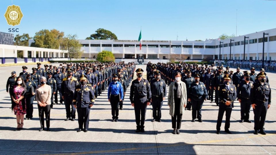 Los elementos galardonados fueron divididos en bloques, esto con el objetivo de mantener la sana distancia. Foto: Especial