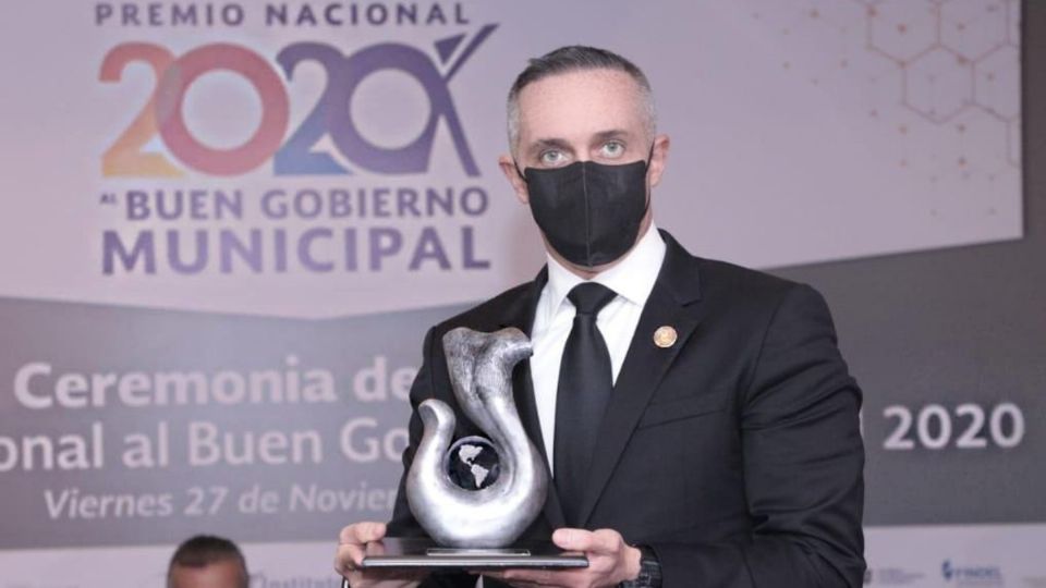 Luego de recibir el premio, el alcalde Adrián Rubalcava dijo que la seguridad seguirá siendo uno de los ejes prioritarios para Cuajimalpa. Foto: Especial