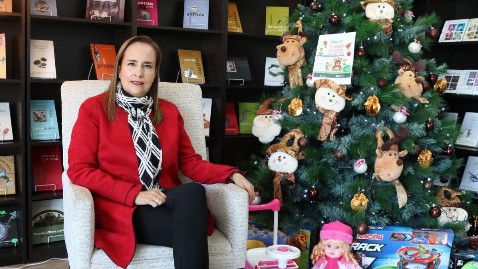 Carolina Alanís, titular de la CEAVEM, comentó que algo tan sencillo como un juguete es de mucha ayuda para los niños que han sido víctimas de la delincuencia. Foto: Especial