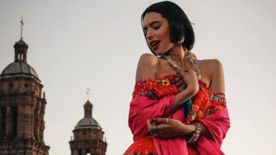 Ángela Aguilar logró anotar un éxito con su último cover. FOTO: Instagram