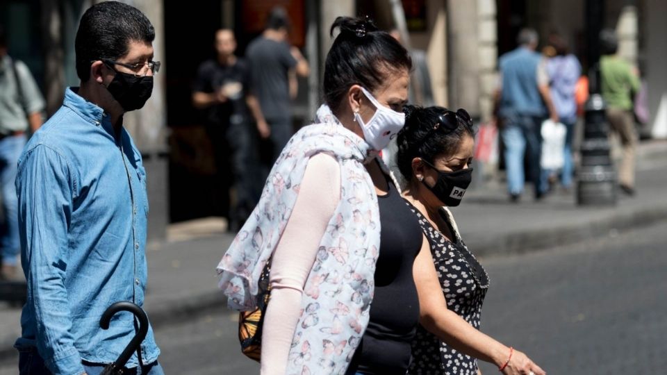 Para evitar los contagios y aglomeraciones las autoridades del estado declararon que los Centros comerciales, deberán cerrar a las 5 de la tarde y solo contar con el 30% de ocupación. FOTO: ESPECIAL