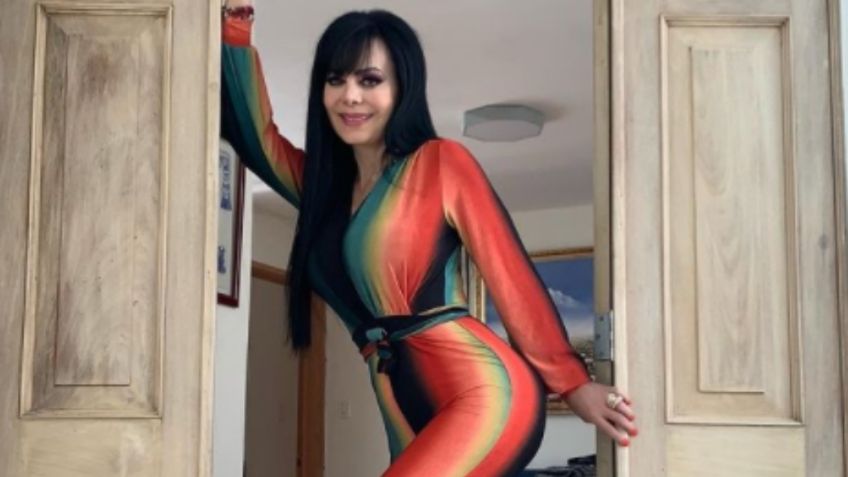 Maribel Guardia enseña de más con atrevido vestido; dejó poco a la imaginación