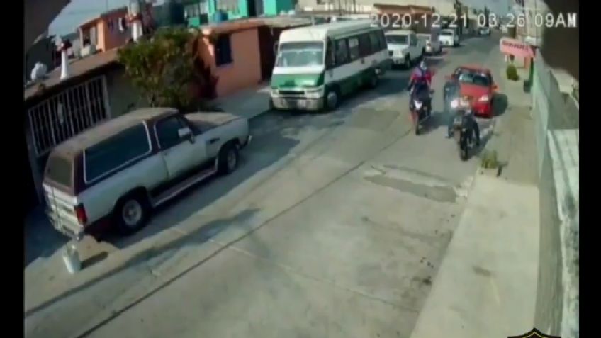 VIDEO VIRAL: Hombre se echa a correr para evitar asalto fuera de su casa en Edomex