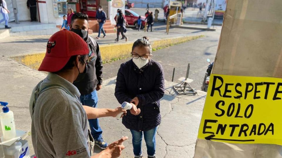 Contienen el flujo de personas