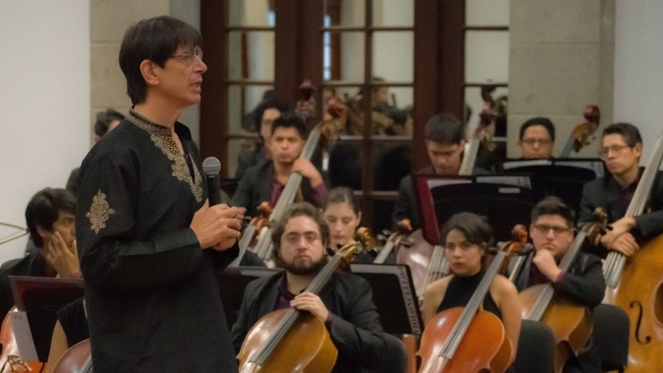 COLABORACIÓN. Niños y jóvenes pertenecientes al programa, han podido trabajar con talentos como el de Gustavo Dudamel.  Foto: Cortesía Secretaría de Cultura