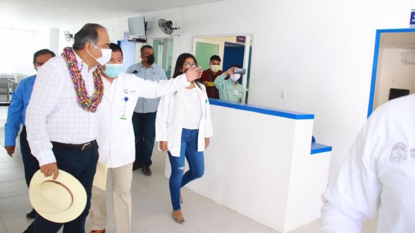 Héctor Astudillo inaugura obras, hospitales y puentes en la región más alejada del estado