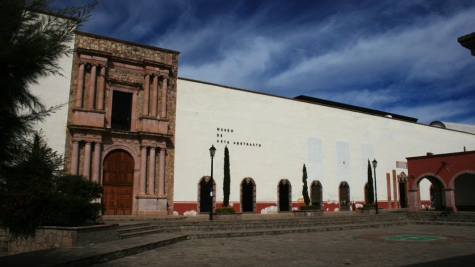 SEDE. El lugar fue el antiguo Seminario de la Purísima Concepción, en el siglo XIX. Foto: Especial