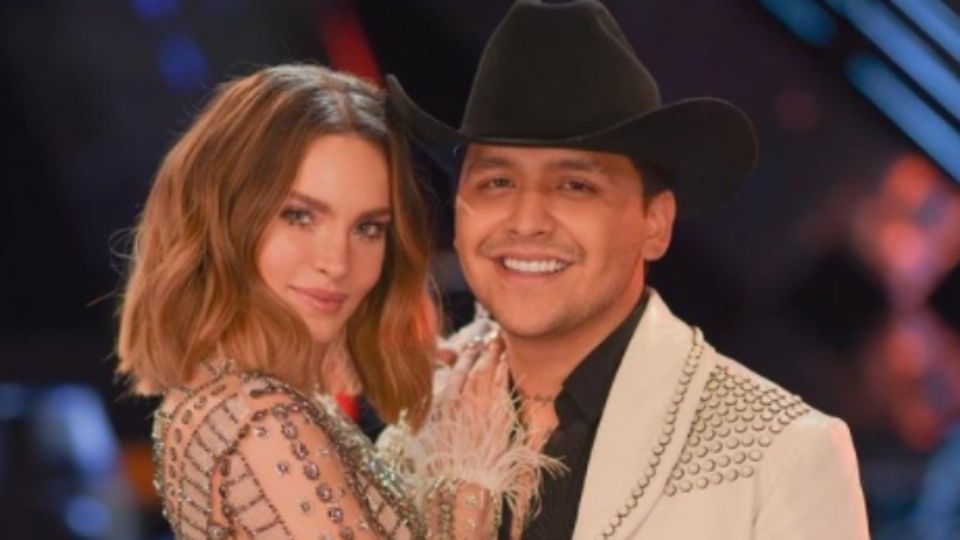 Romántica Navidad entre Belinda y Christian Nodal. Foto: Instagram