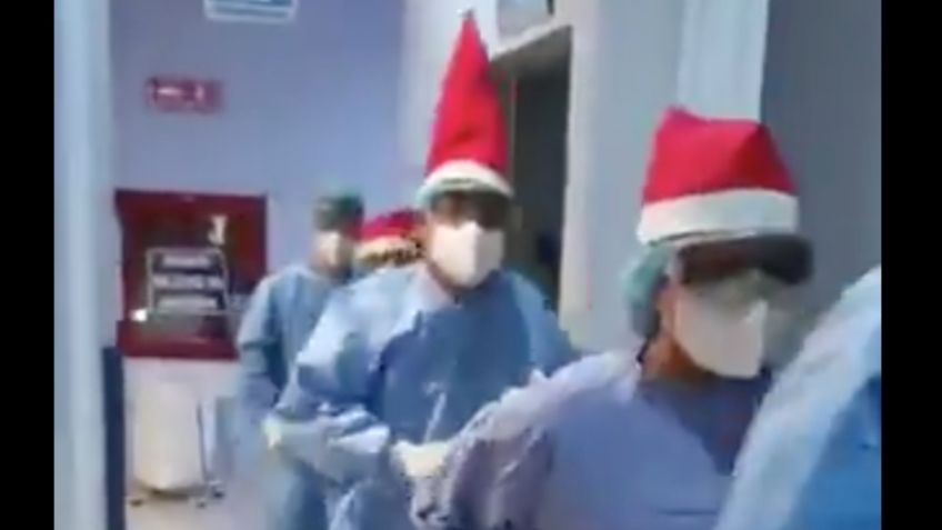 Médicos alegran a pacientes de COVID-19 con singular baile navideño en Guanajuato