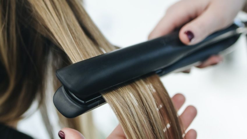 ¿Pelo maltratado? Repara tu cabello del daño de la plancha y secadora con estas mascarillas caseras