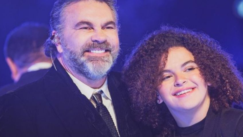 Lucero conmovida al escuchar a su hija y a Mijares cantar "El privilegio de amar"