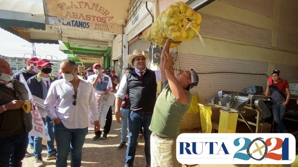 Adrián Esper Cárdenas es considerado como el aspirante con mayor popularidad y aceptación para representar a Morena por la gubernatura del estado en 2021. Foto: Especial