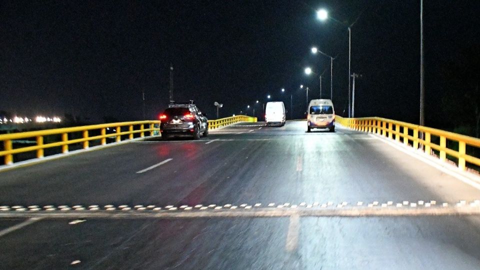 El puente vehicular de Periférico Oriente y Canal Río Churubusco fue reabierto a la circulación desde las primeras horas de este domingo. Foto: Especial