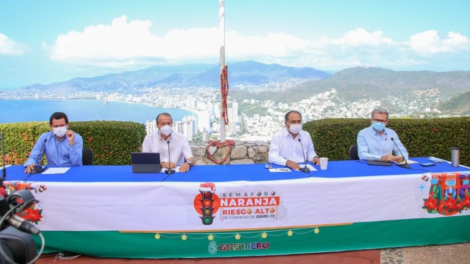 El gobernador Héctor Astudillo señaló que están pendientes del nivel de turistas que hay en las playas de la entidad, con el objetivo de evitar contagios. Foto: Especial