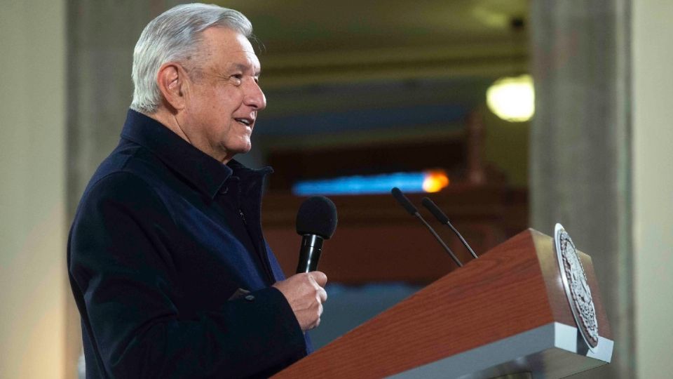 López Obrador dijo que en el esfuerzo de vacunación nacional también participarán las fuerzas armadas. Foto: Especial