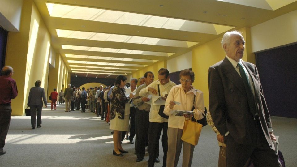 La iniciativa que mandó el Ejecutivo busca aumentar en 40 por ciento las pensiones de los futuros jubilados. Foto: Cuartoscuro