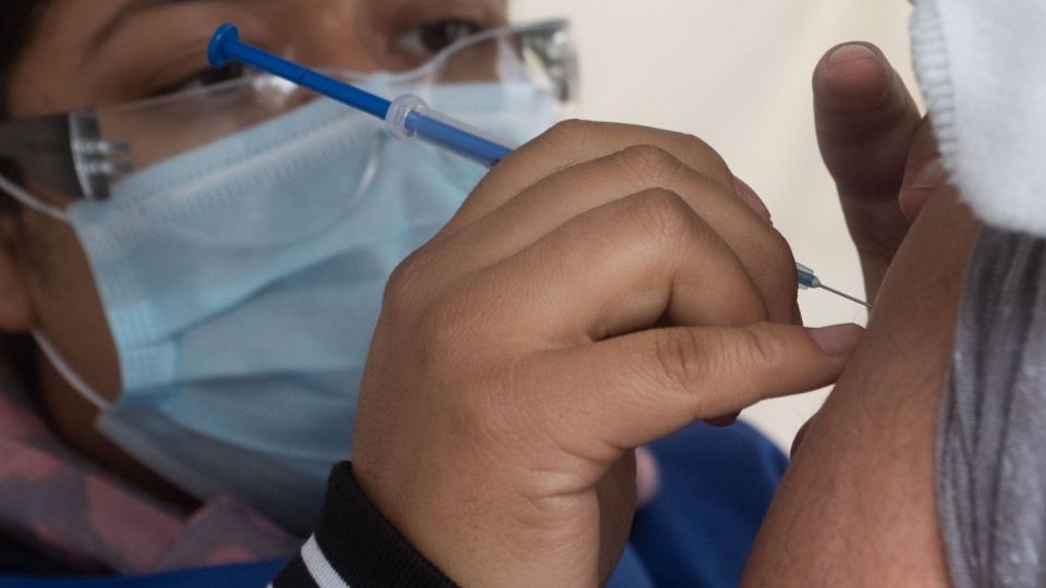 Los primeros en recibir la vacuna para la lucha contra el Coronavirus serán todas aquellas personas del sector salud. Foto: Archivo/ CUARTOSCURO